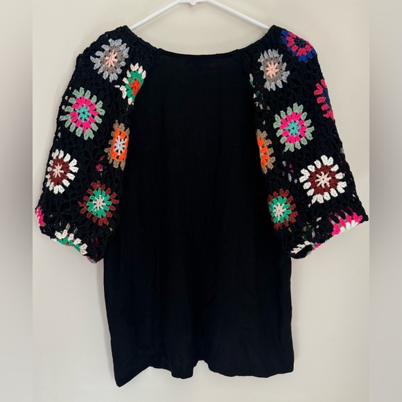 Umgee Black Top With Colorful Crochet Floral Sleeves Women’s Size Small Boho - Picture 2 of 5
